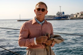 glass onion knives out sequel daniel craig