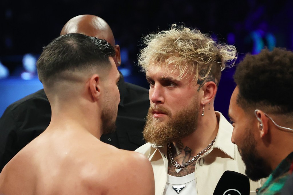 jake paul vs tommy fury fight date time card odds